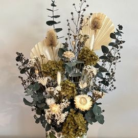 Olive Preserved Arrangement