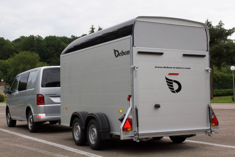 Debon Roadster 500 XL skåpsläpvagn