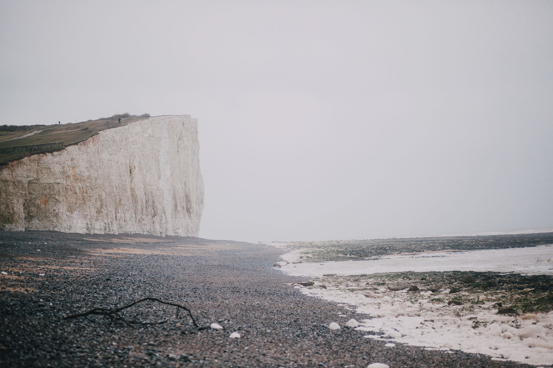 cliffs by white mountain clara