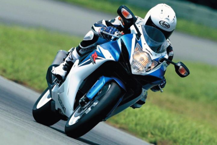 2011 Suzuki GSX-R600 Review: Performance & Value