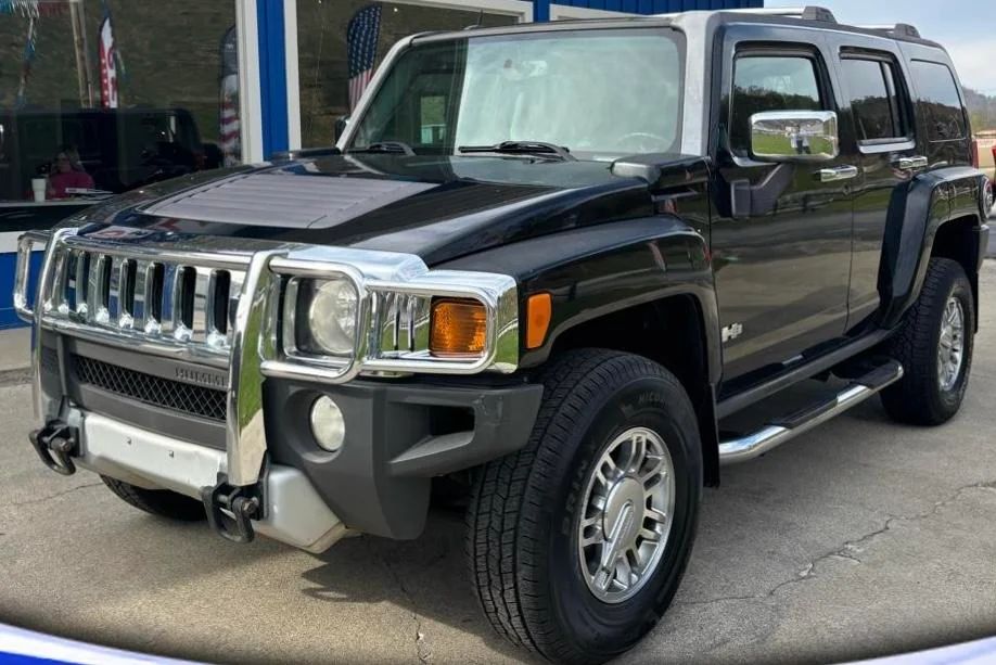 The Hummer H3 Alpha Is Such A True Off-Road Legend