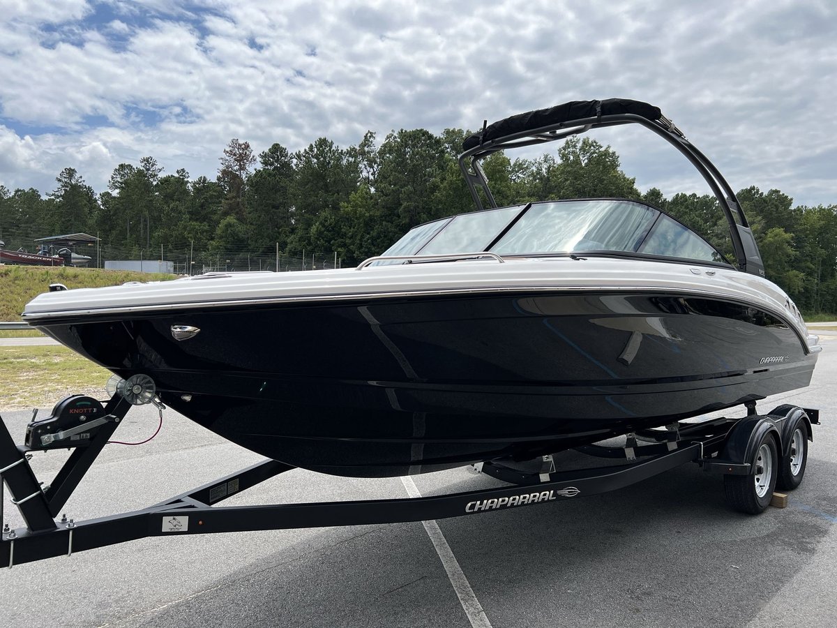 2026 Chaparral 23 SSI