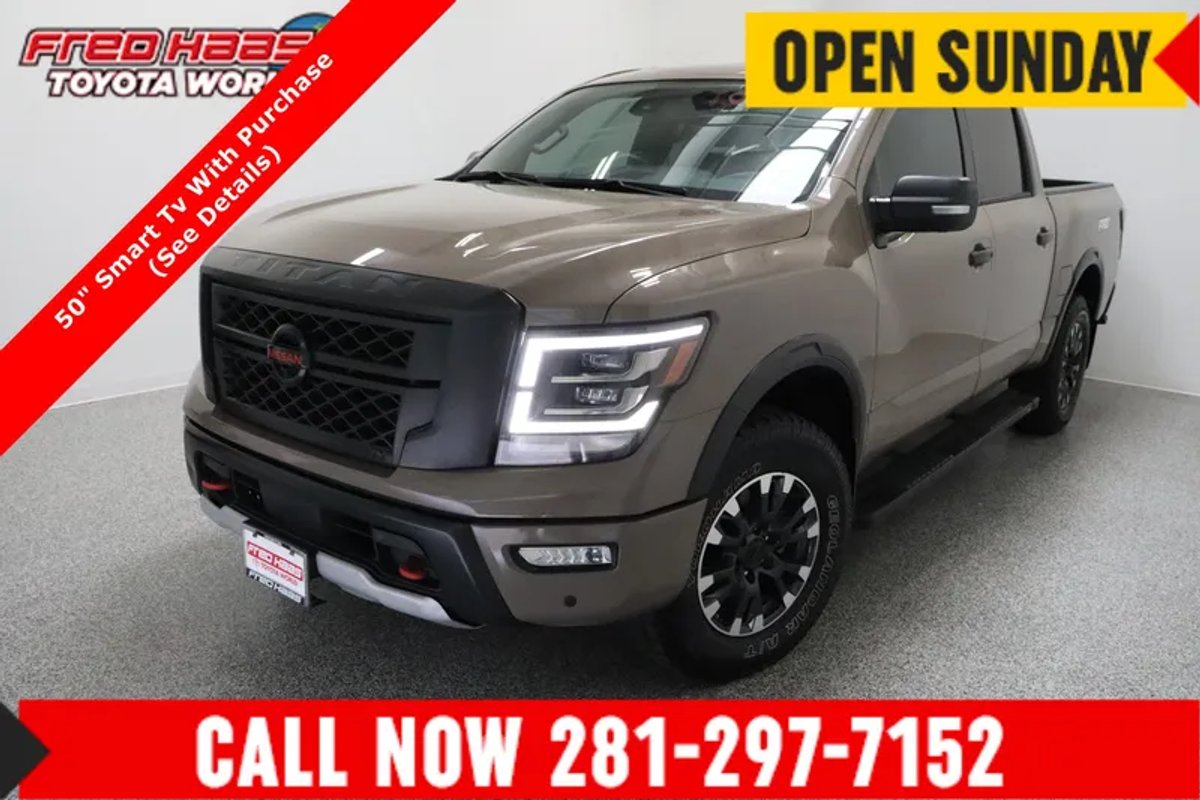 2022 Nissan Titan 4WD