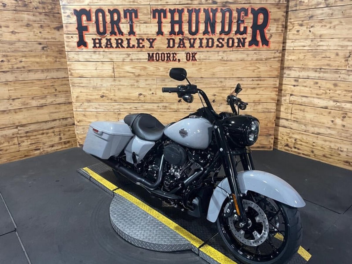 2025 Harley-Davidson FLHRXS - Road King Special