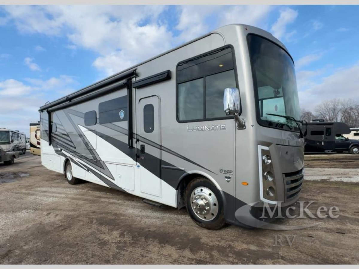 2026 Thor Motor Coach Luminate