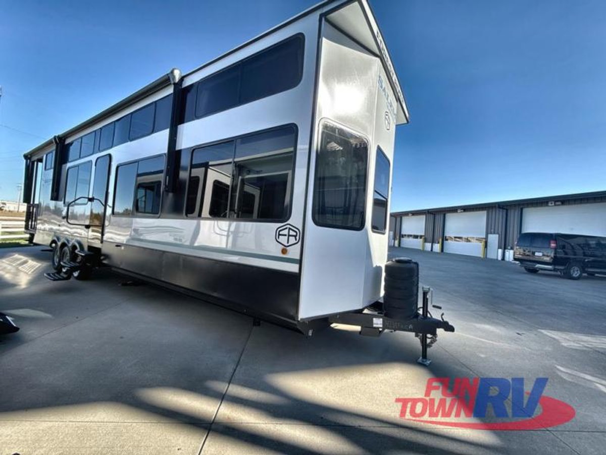 2025 Forest River RV Salem Grand Villa