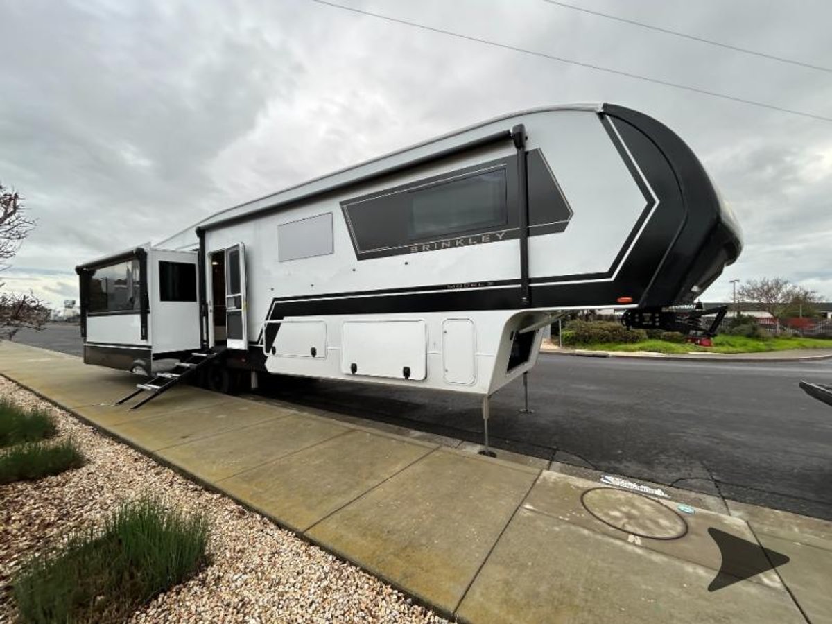 2026 Brinkley Model Z
