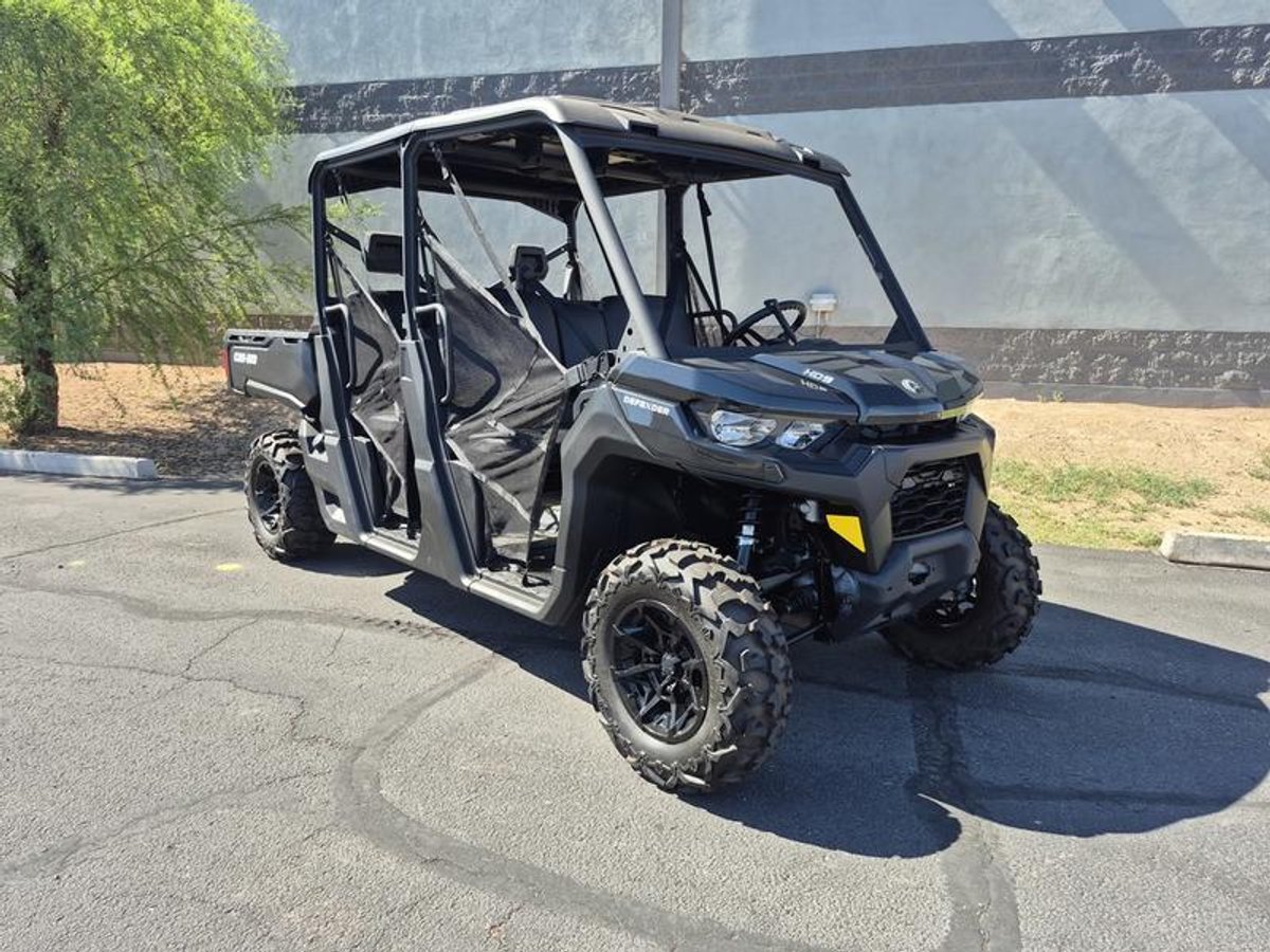 2025 Can-Am Defender MAX DPS HD9 Stealth Black
