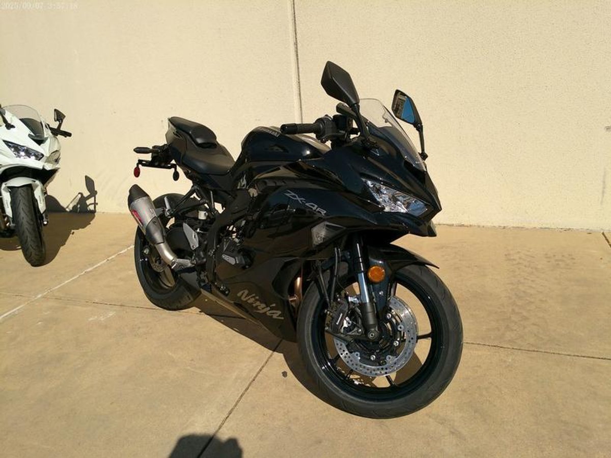 2025 Kawasaki NINJA ZX-4R ABS