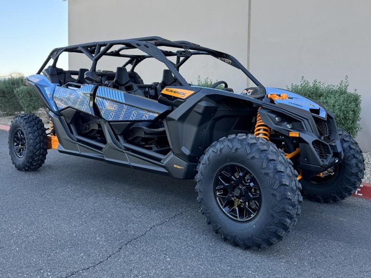 2026 Can-Am Maverick X3 MAX DS Turbo Scandi Blue & Orange Crush