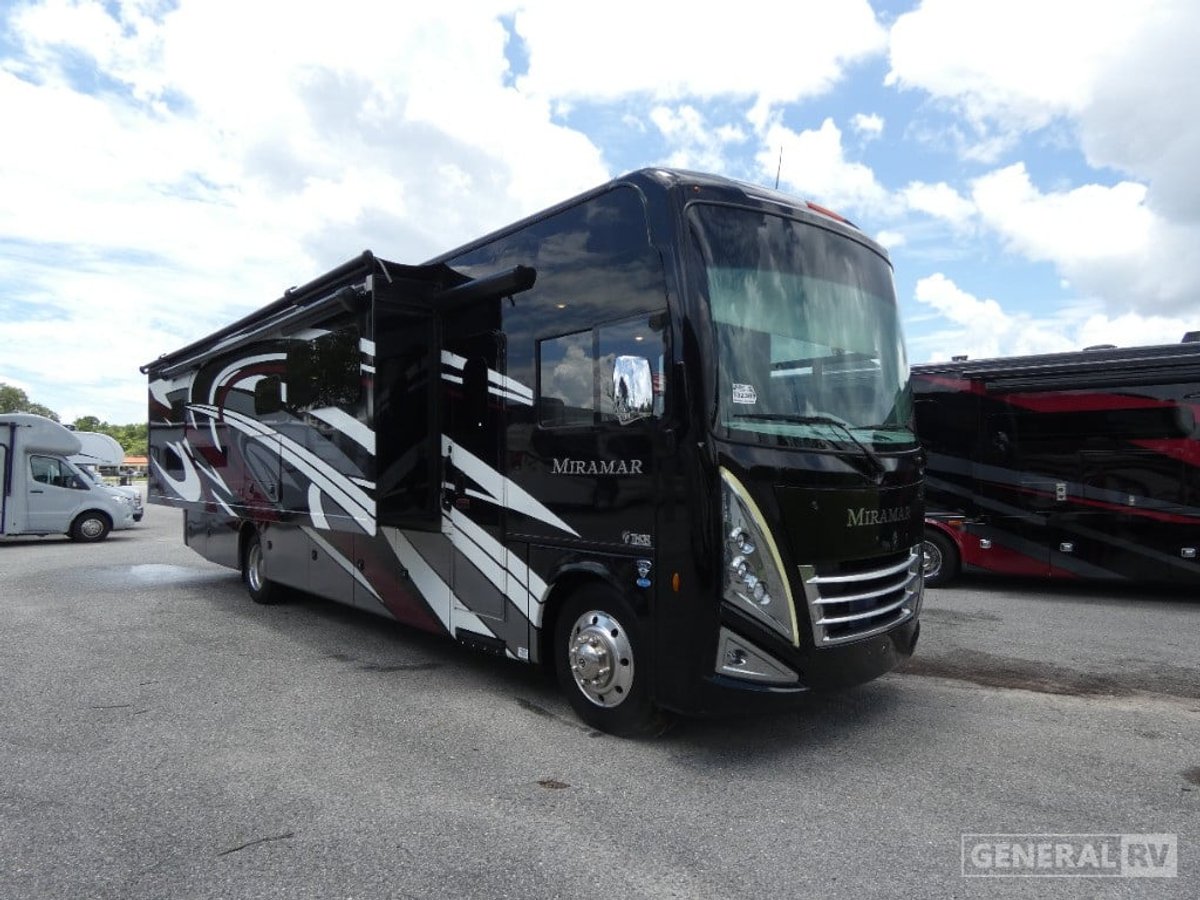 2024 Thor Motor Coach Miramar
