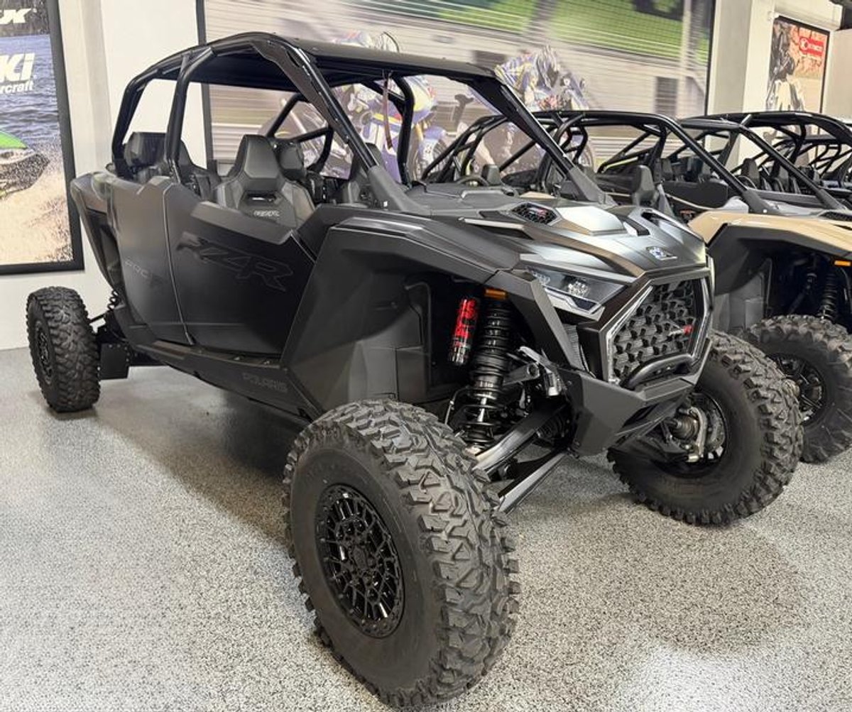2025 Polaris RZR Pro R 4 Ultimate