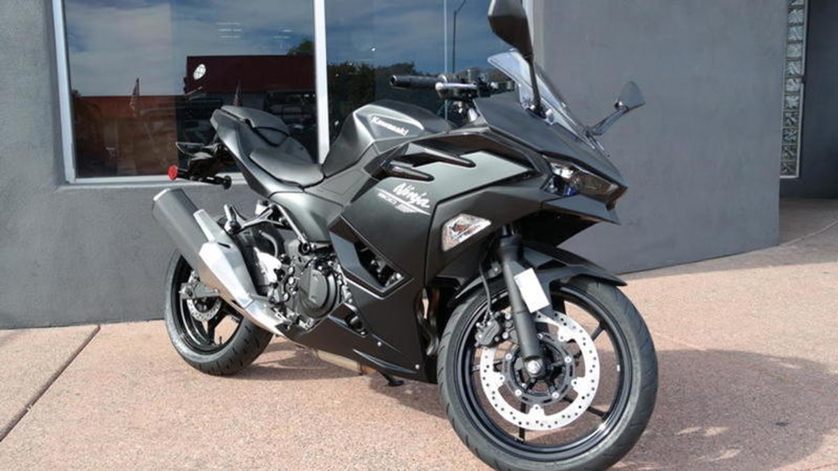 2026 Kawasaki Ninja 500 ABS Metallic Flat Spark Black