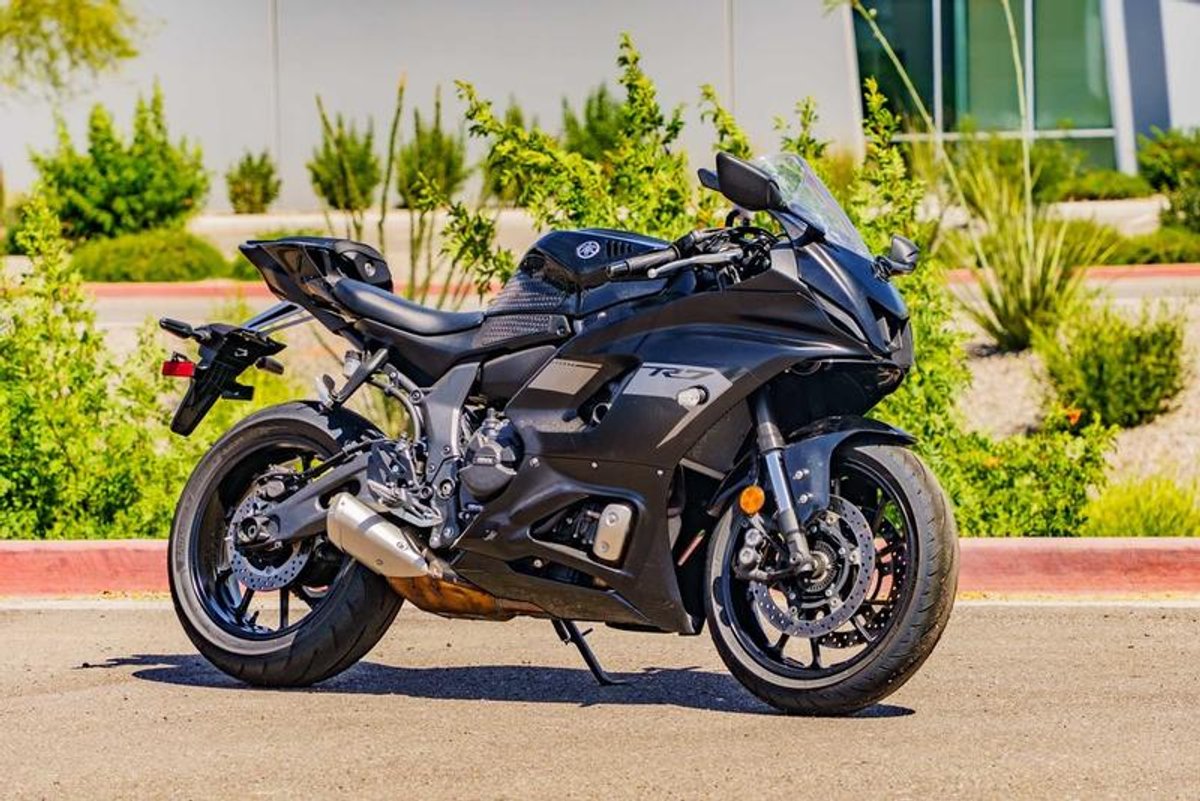 2025 Yamaha YZF-R7