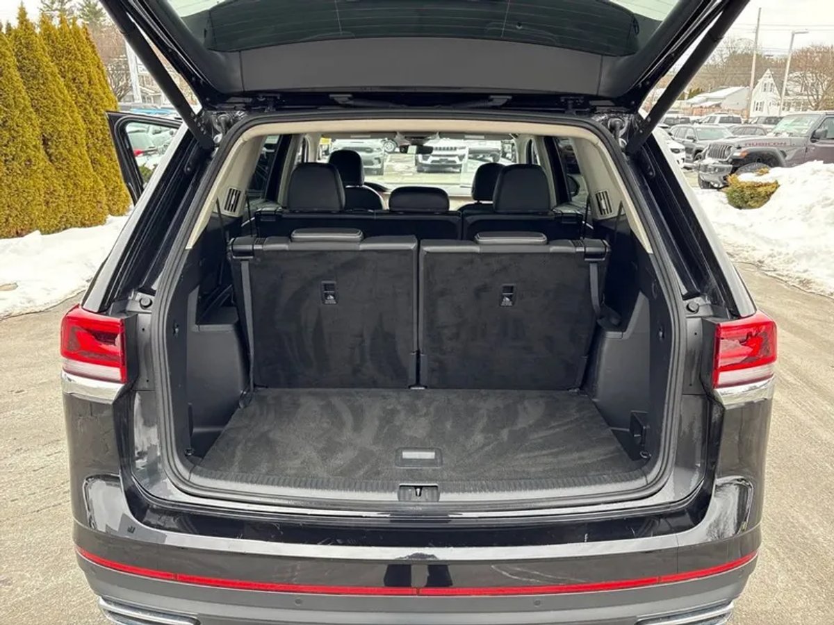 2025 Volkswagen Atlas 2.0T SE W/Technology