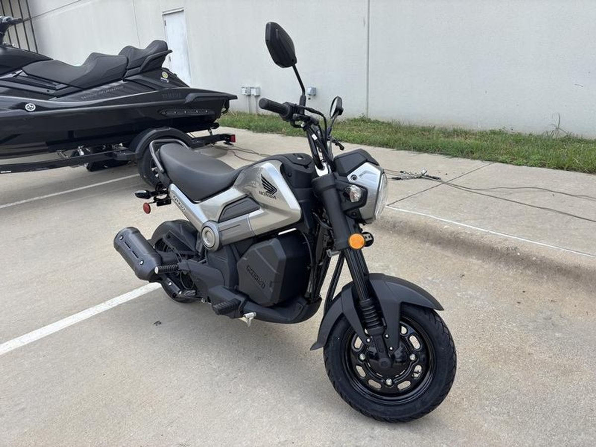 2025 Honda Navi Arctic Silver Metallic