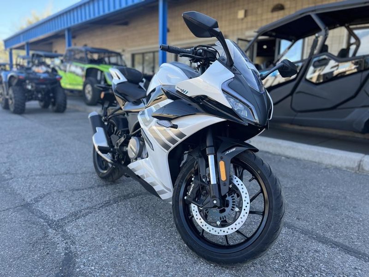 2026 CFMOTO 300SS