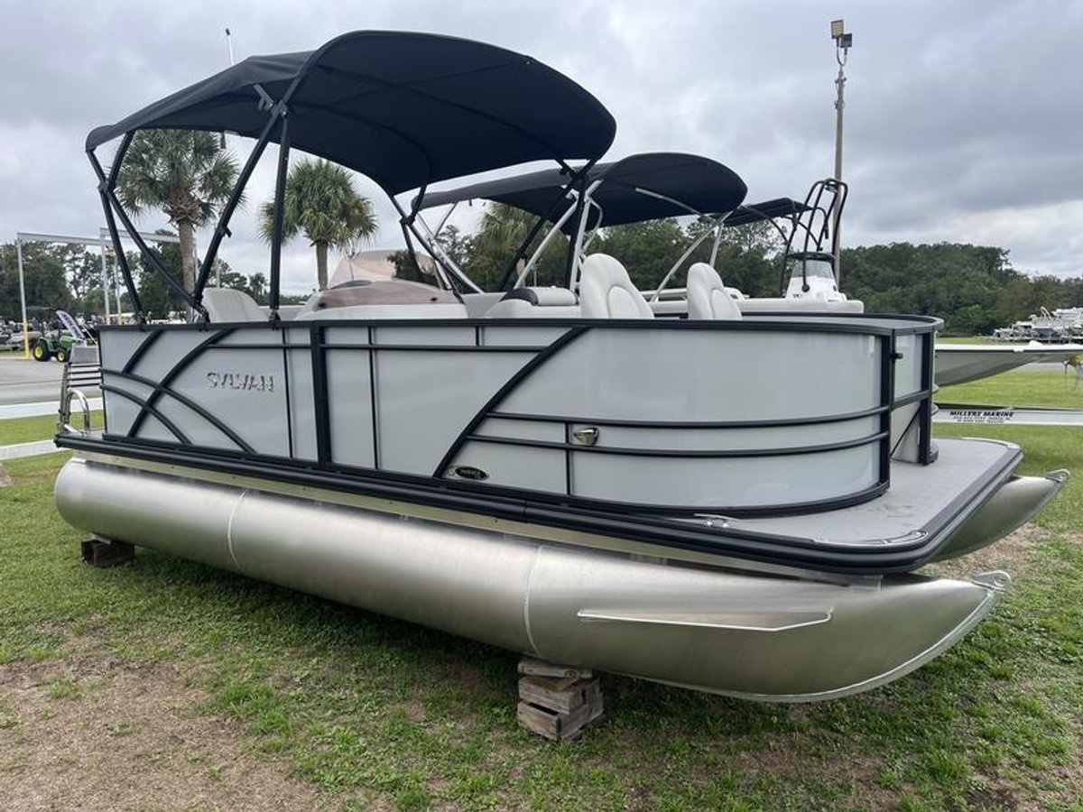 2026 Sylvan 818 Fish