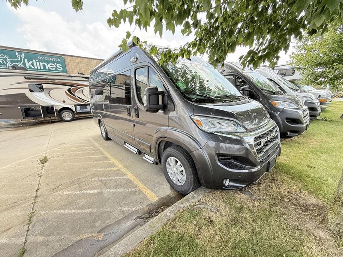 2025 Roadtrek ZION