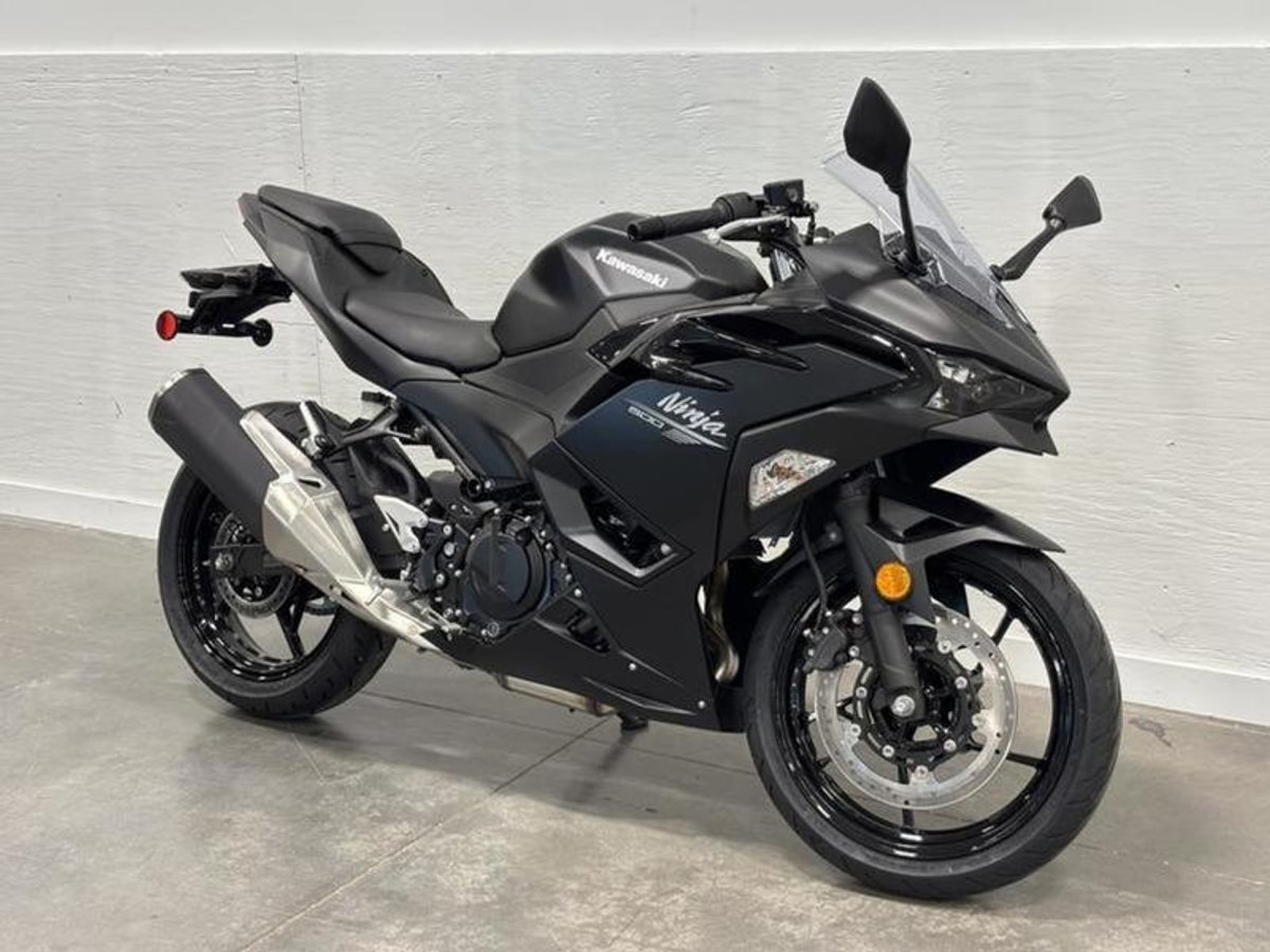 2026 Kawasaki Ninja 500 ABS Metallic Flat Spark Black