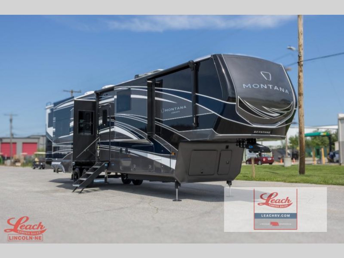 2026 Montana 3901RK