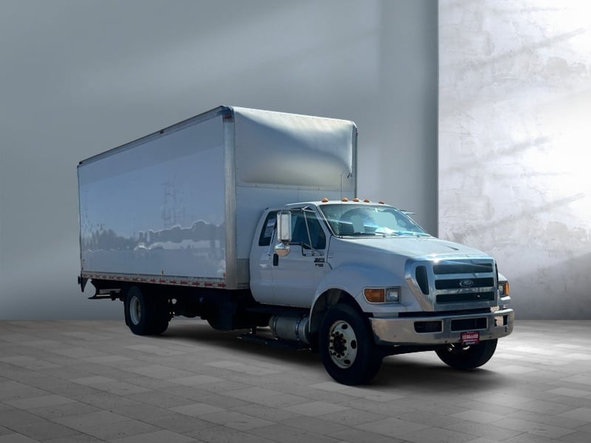 2012 Ford Super Duty F-750 Straight Frame