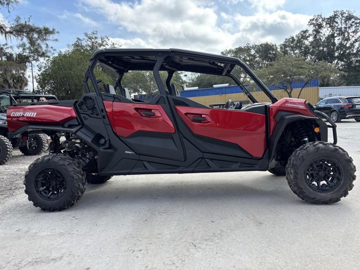 2025 Can-Am Commander MAX XT 700