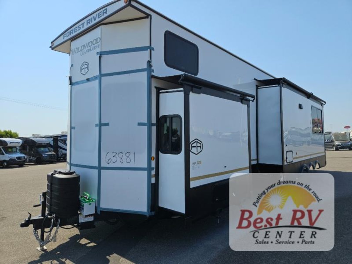 2025 Forest River RV Wildwood Grand Lodge
