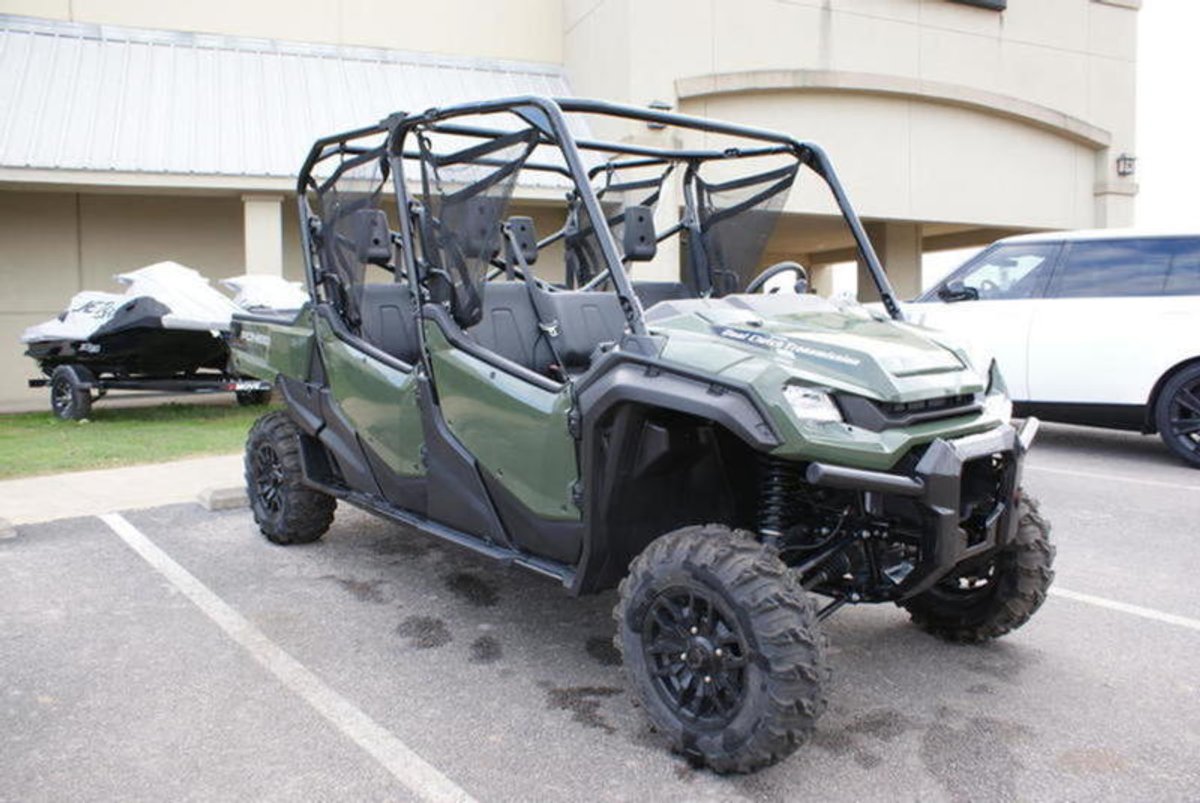 2025 Honda PIONEER 1000-6 DLX CREW DELUXE