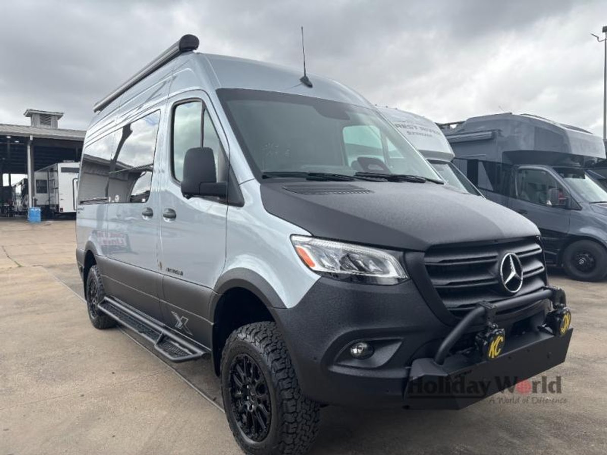 2025 Airstream Interstate