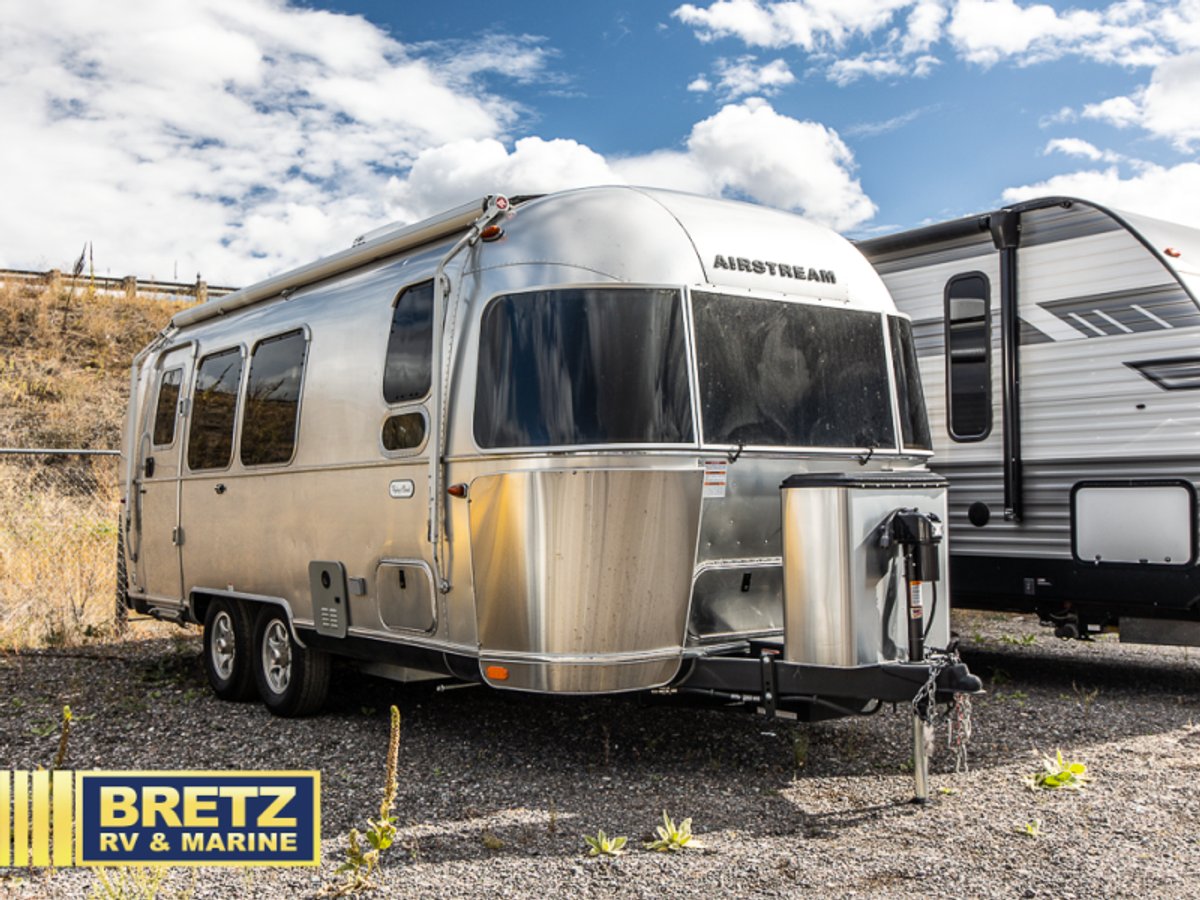2025 Airstream Flying Cloud