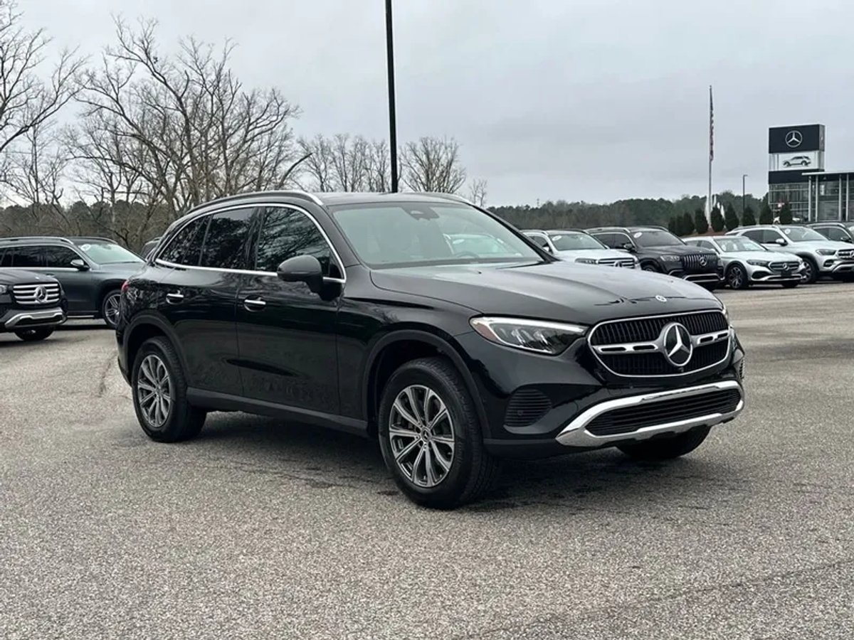 2023 Mercedes-Benz GLC