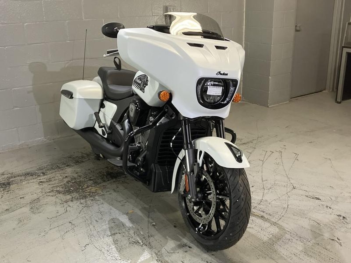 2025 Indian Motorcycle Chieftain PowerPlus Dark Horse 112 Ghost White Metallic Smoke