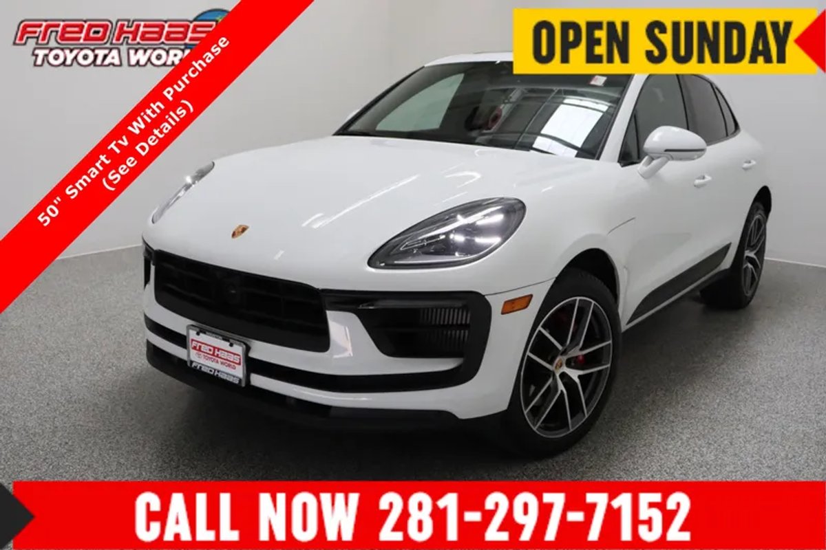 2023 Porsche Macan AWD