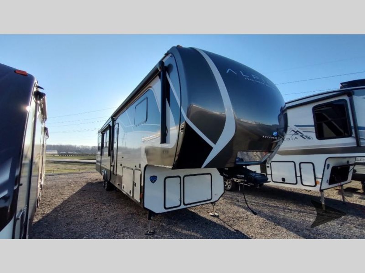 2025 Keystone RV Avalanche