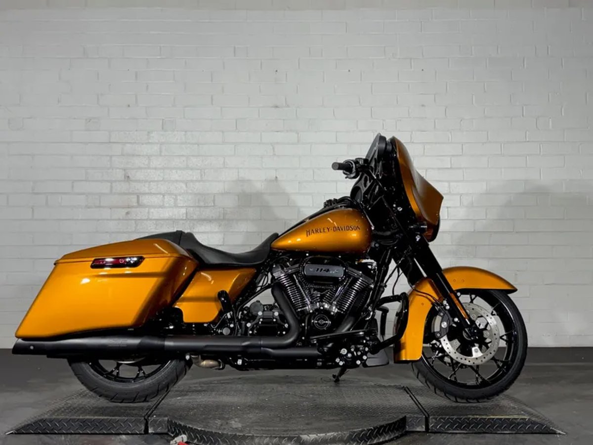 2023 Harley-Davidson Street Glide Special
