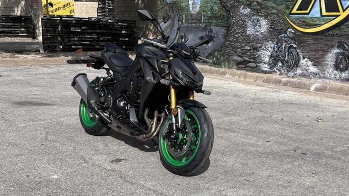 2026 Kawasaki Z1100 SE ABS