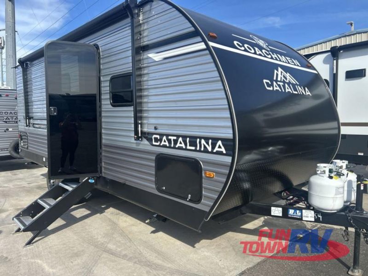 2026 Coachmen RV Catalina Summit Series 8