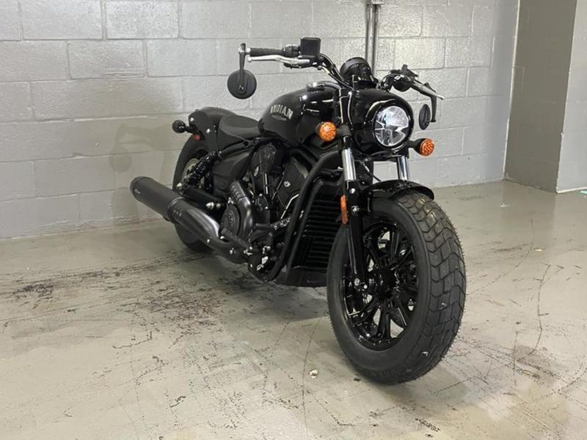 2025 Indian Motorcycle Scout Bobber Black Metallic