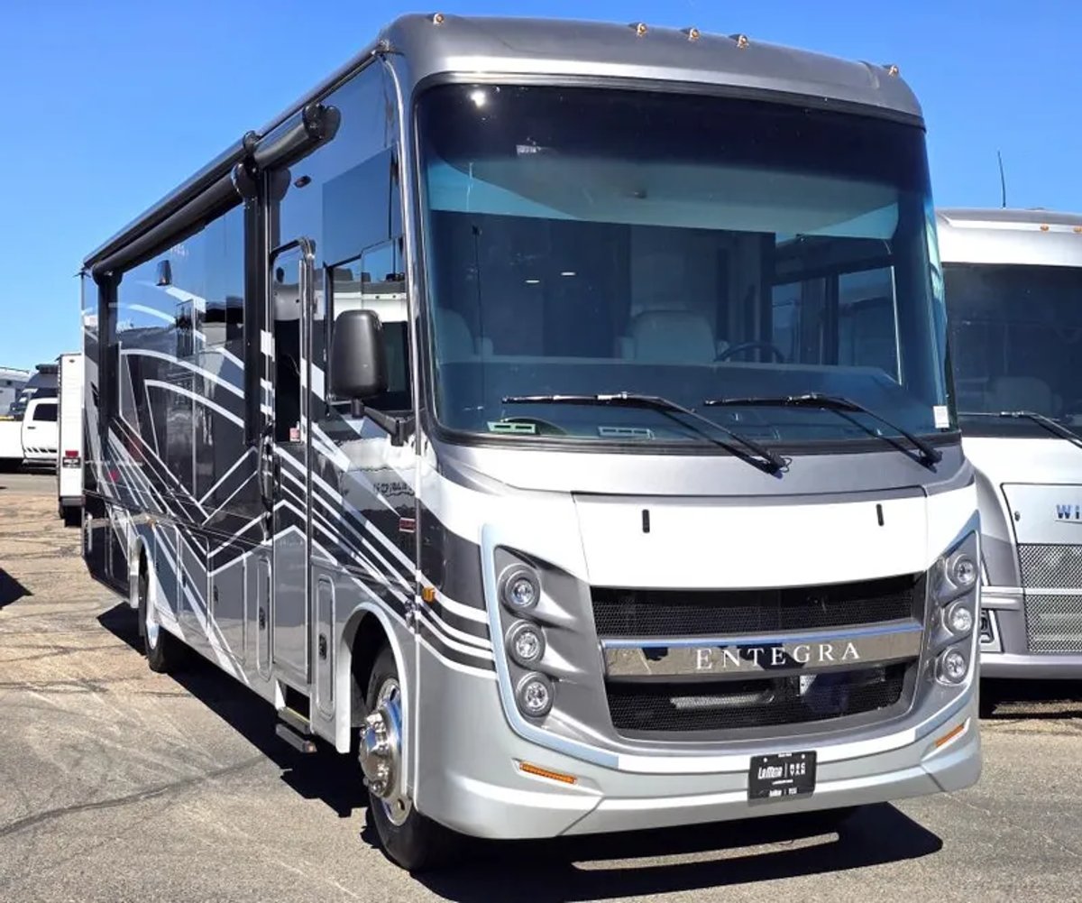2026 Entegra VISION XL