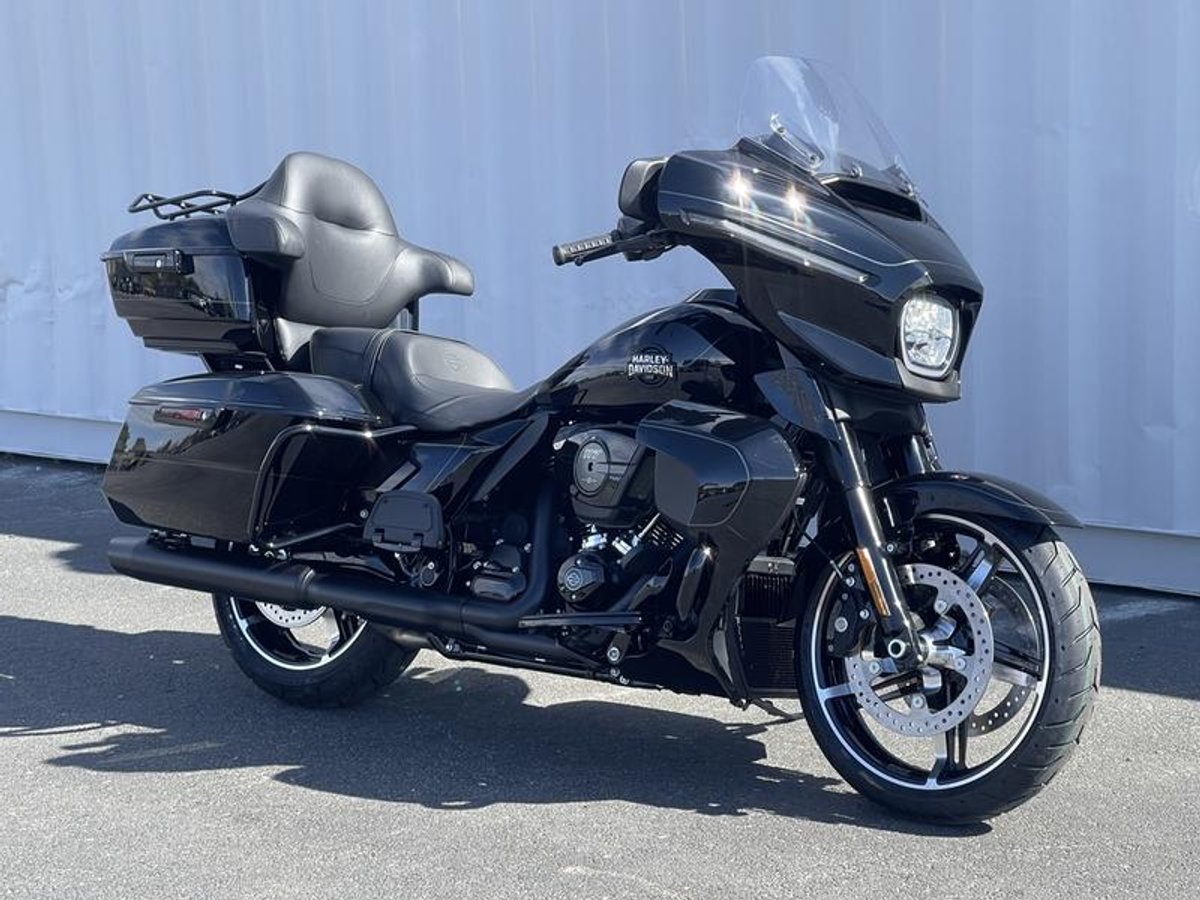 2025 Harley-Davidson FLHXU - Street Glide Ultra