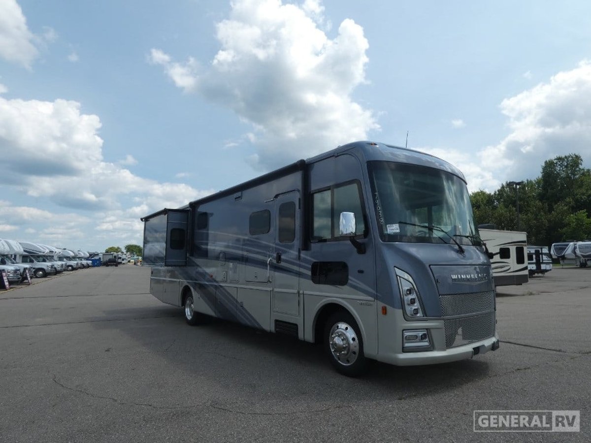2025 Winnebago Adventurer