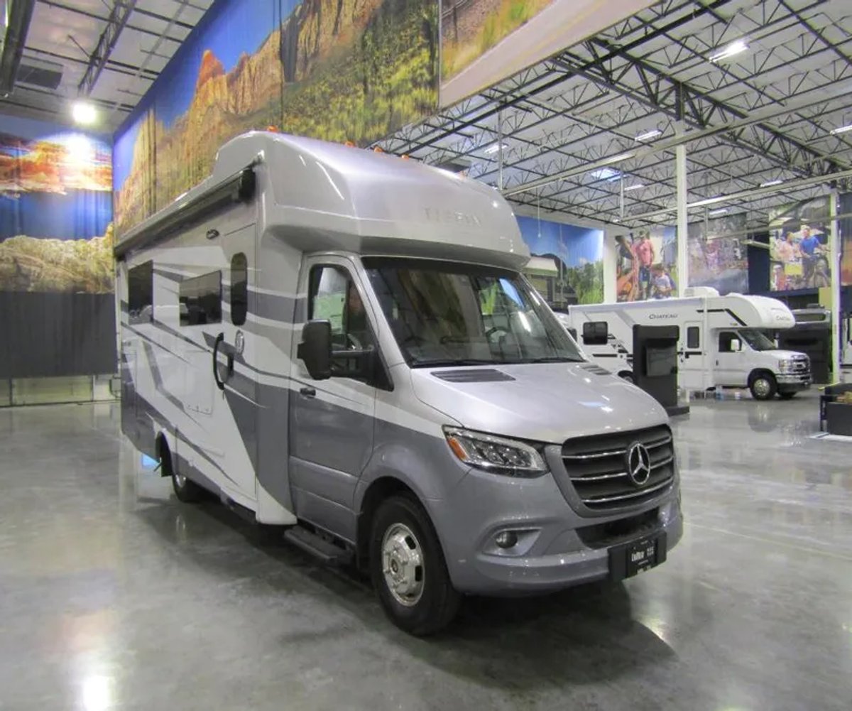 2026 Tiffin WAYFARER