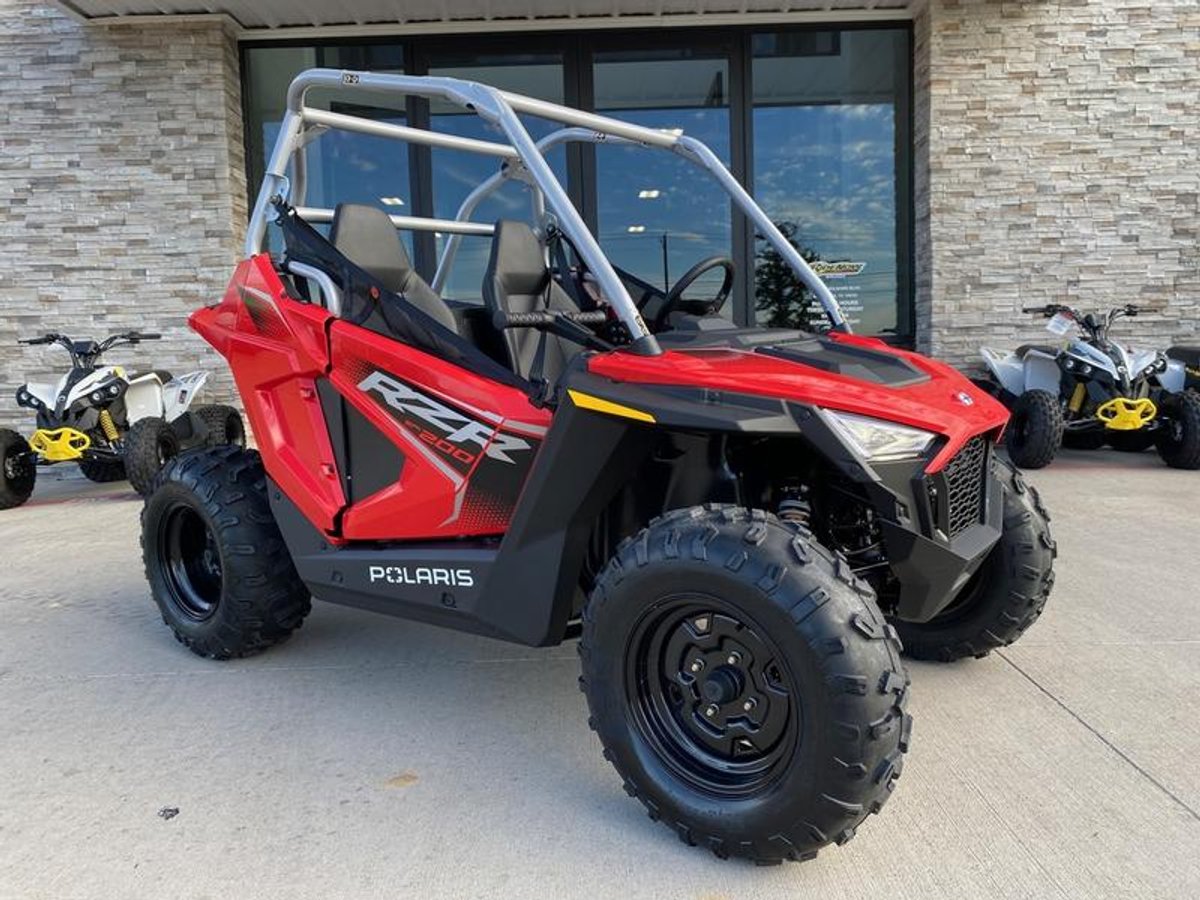 2026 Polaris RZR 200 EFI