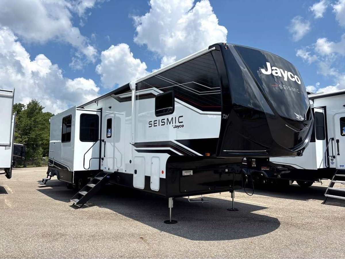 2026 Jayco Seismic