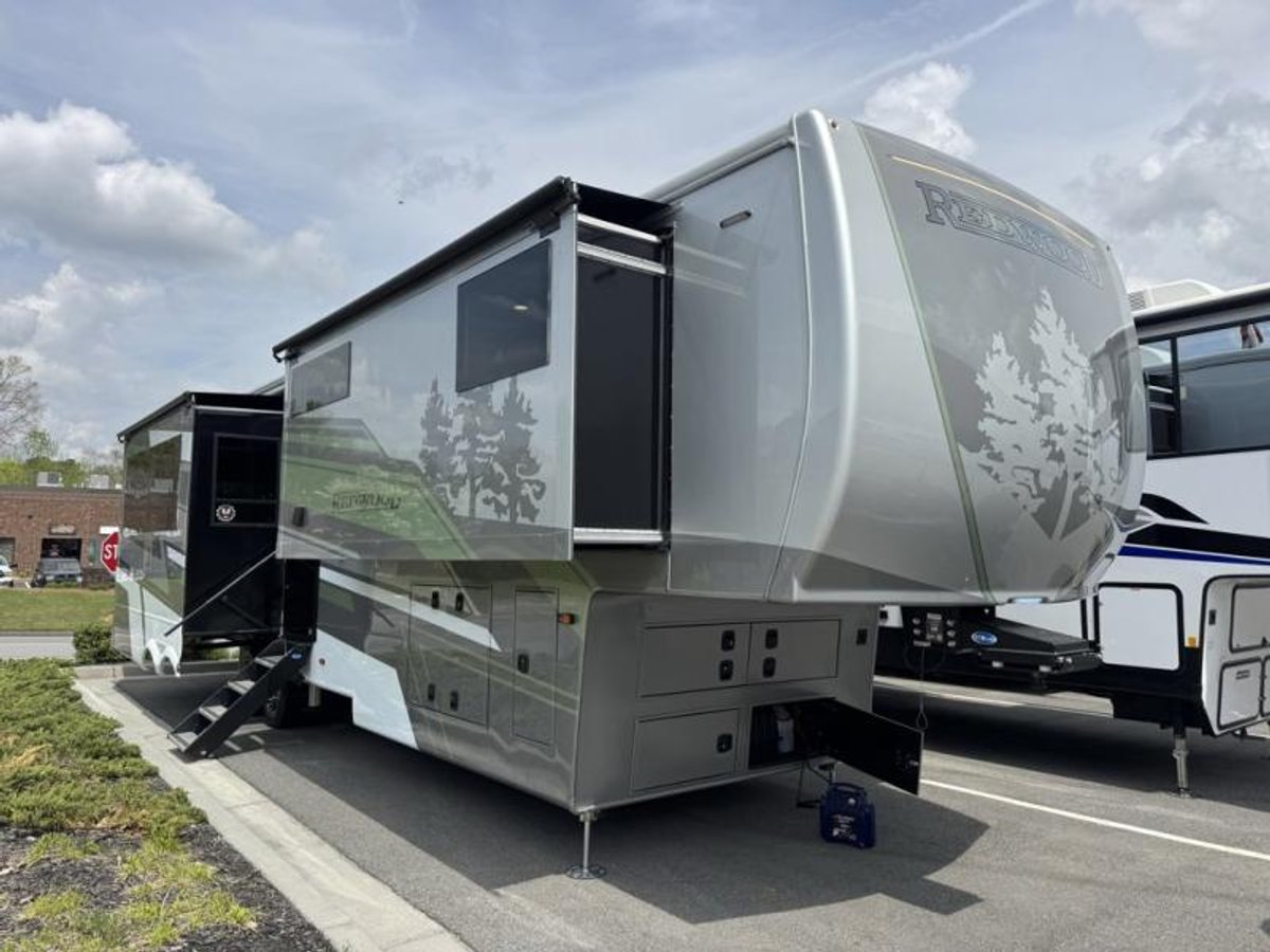 2026 Redwood RV Redwood 371RL Fifth