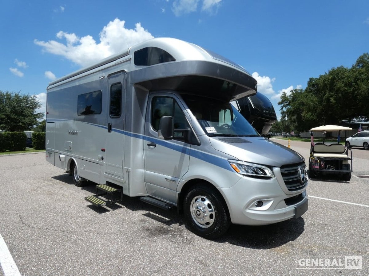 2025 Winnebago Navion