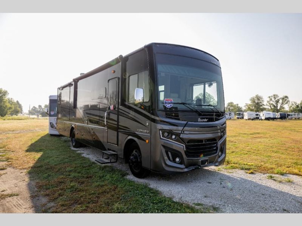 2026 Fleetwood RV Bounder