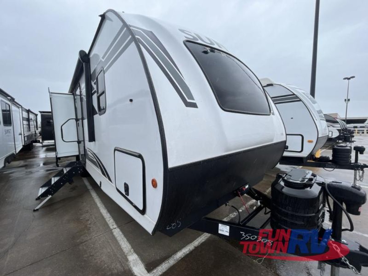 2025 CrossRoads RV Sunset Trail