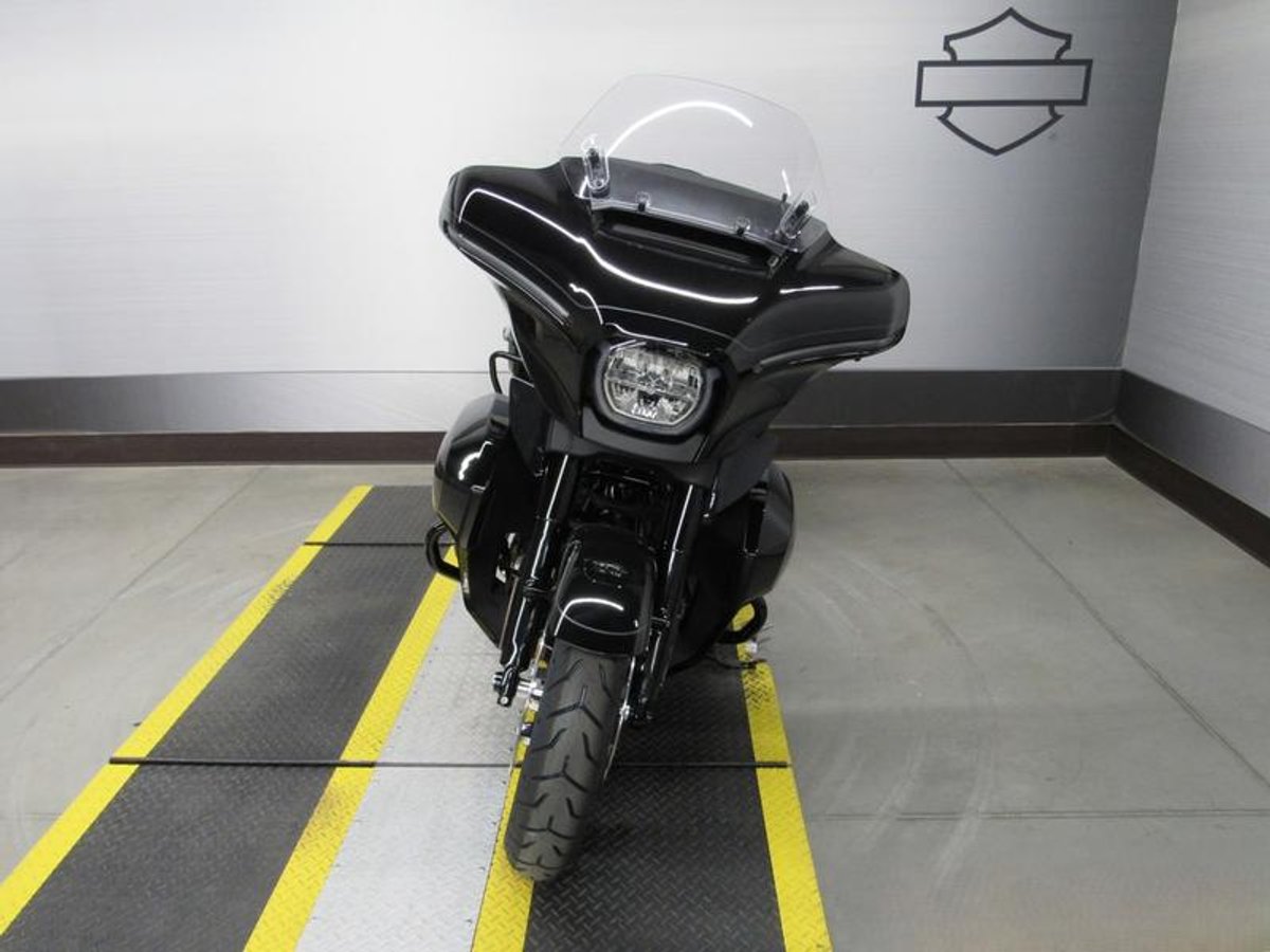 2025 Harley-Davidson FLHXU - Street Glide Ultra
